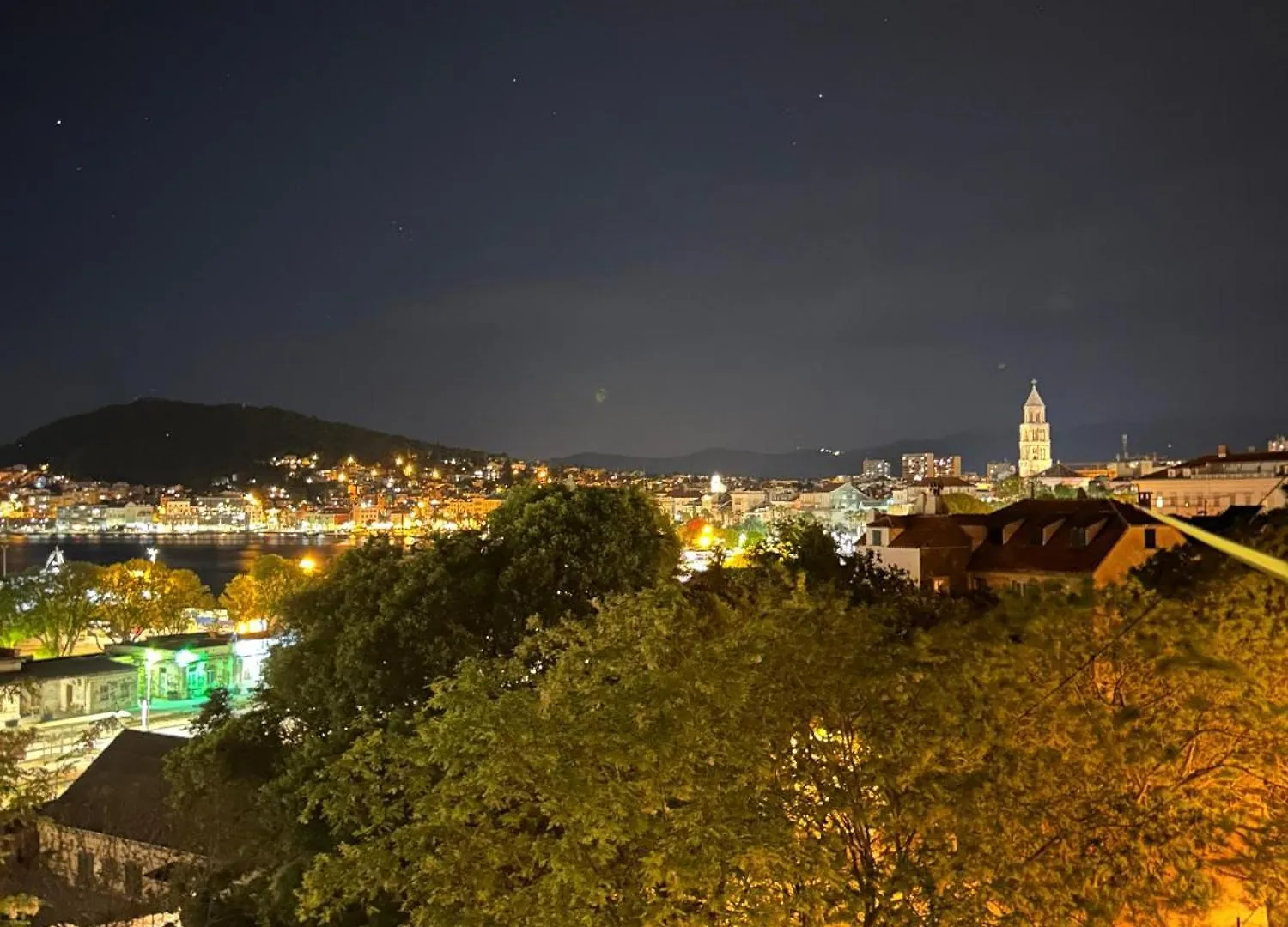Bregos Superior Apartment - Unique Design 3-Br - Unbelievable Panoramic View Of Split - Walking Distance From Unesco Palace And Bacvice Beach - Free Parking - Buralux Properties
