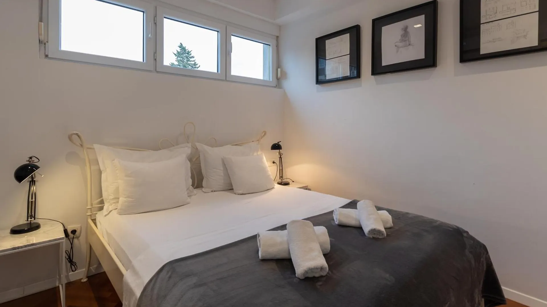 Bregos Superior Apartment - Unique Design 3-Br - Unbelievable Panoramic View Of Split - Walking Distance From Unesco Palace And Bacvice Beach - Free Parking - Buralux Properties