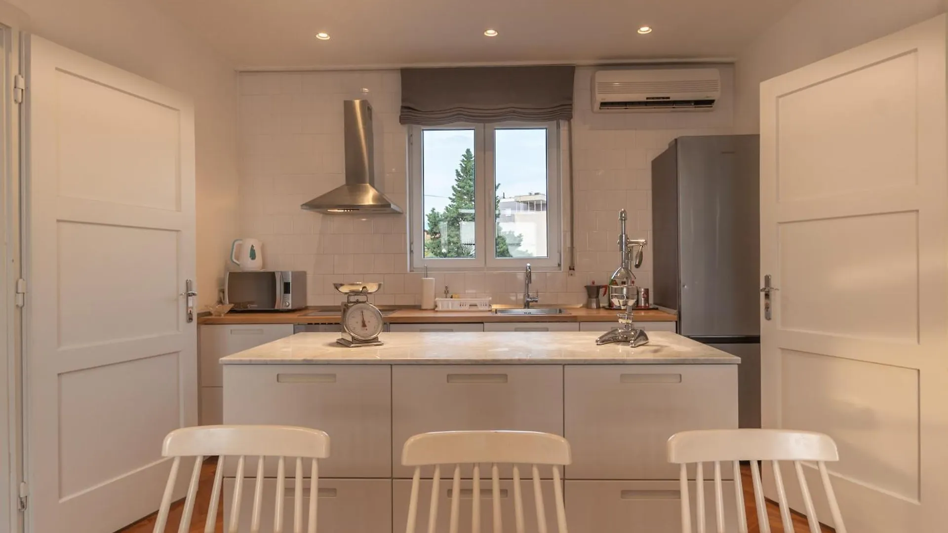 Bregos Superior Apartment - Unique Design 3-Br - Unbelievable Panoramic View Of Split - Walking Distance From Unesco Palace And Bacvice Beach - Free Parking - Buralux Properties